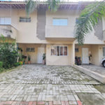 Casa à venda com 3 quartos, sendo 1 suíte, no condomínio Village St. Louis, São Paulo - SP