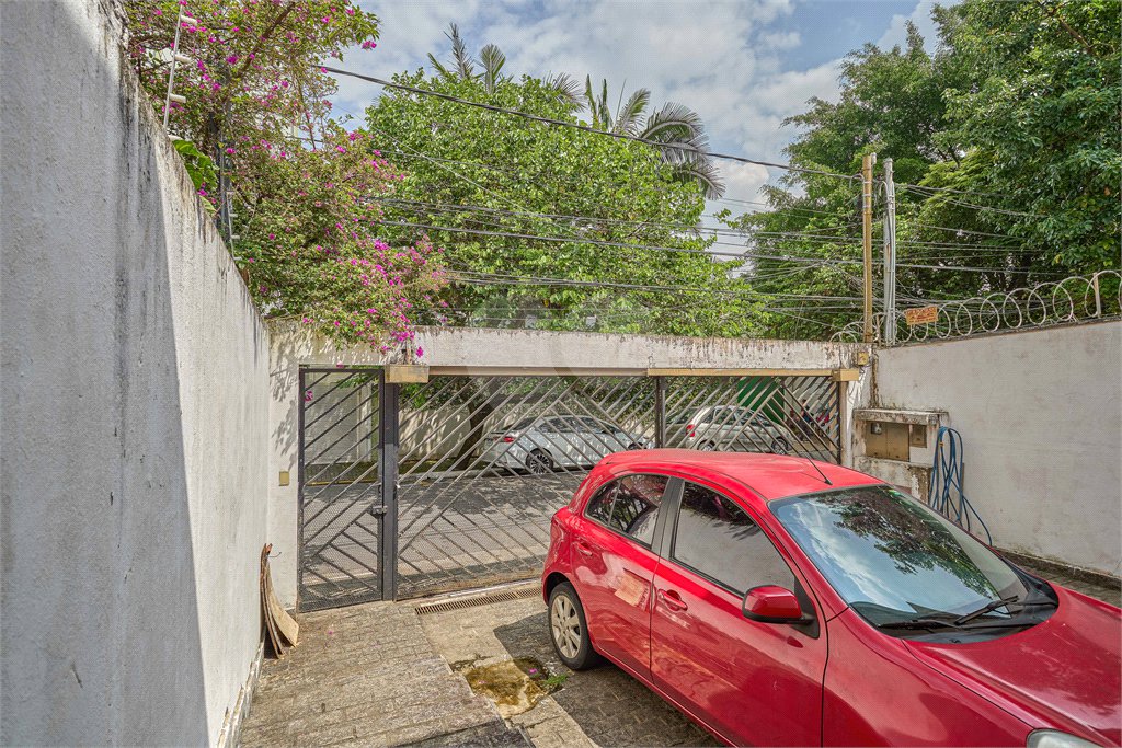 Sobrado à venda com 2 suítes em Granja Julieta, São Paulo, SP
