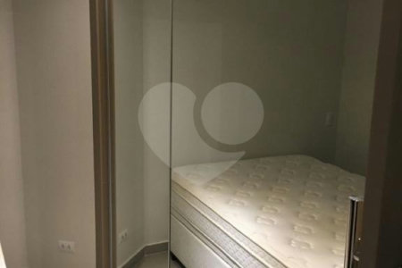 Flat à venda com 1 quarto em Cerqueira César, São Paulo, SP