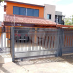 Sobrado à venda com 4 quartos, sendo 1 suíte, em Wanel Ville, Sorocaba, SP