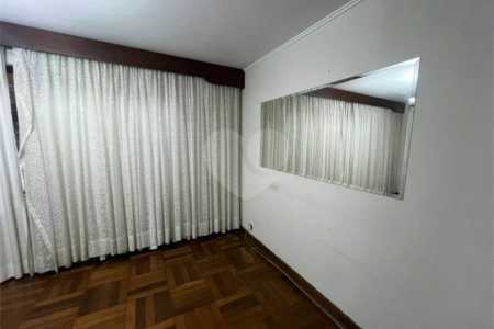 Casa à venda com 4 quartos, sendo 1 suíte, em Vila Mascote, São Paulo, SP