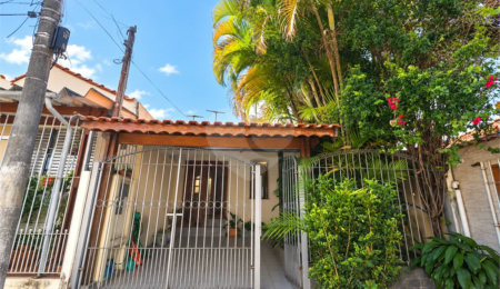 Casa à venda com 3 quartos, sendo 1 suíte,  em Vila Medeiros, São Paulo, SP