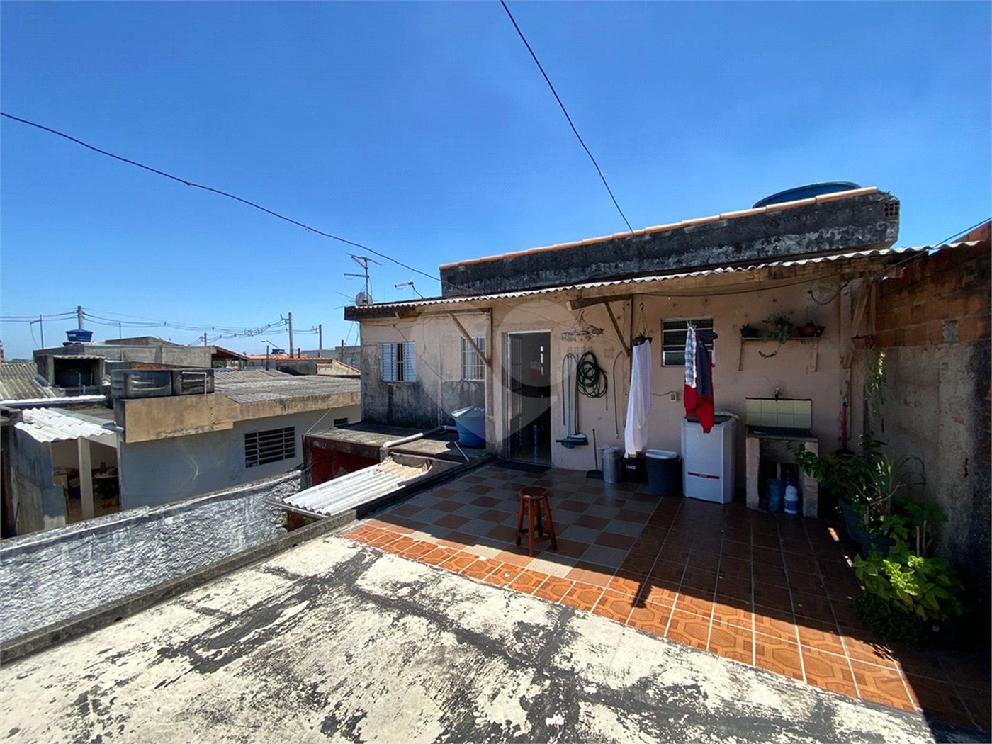 Sobrado à venda com 4 quartos em Jardim Cacique, Suzano, SP
