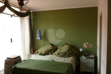Casa à venda com 5 quartos, sendo 2 suítes, em Parque Jabaquara, São Paulo, SP