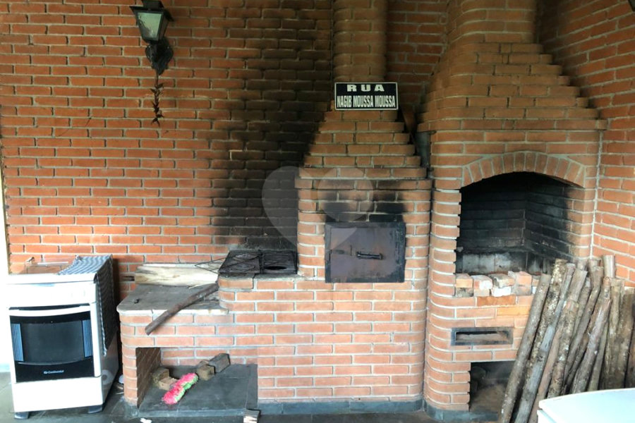 Casa Térrea à venda com 3 quartos, sendo 1 suíte,  em Olho D'água, Mairiporã, SP