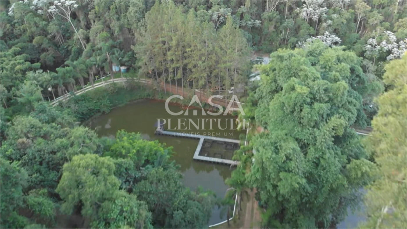 Casa à venda com 23 quartos, sendo 8 suítes,  em Taiaçupeba, Mogi das Cruzes, SP