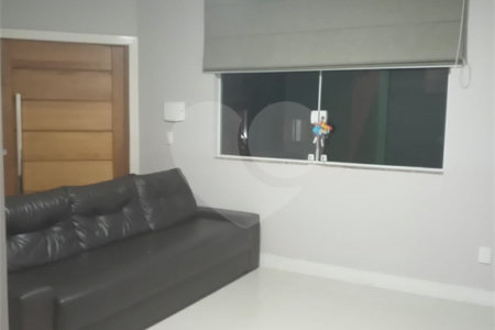 Sobrado à venda com 2 quartos, sendo 1 suíte, em Jardim Nathalie, Mogi das Cruzes, SP