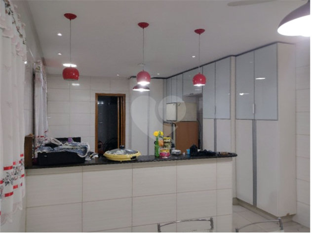 Sobrado à venda com 3 quartos, sendo 2 suítes,  em Jaguara, São Paulo, SP