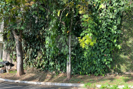 Terreno à venda no condomínio Jardim Vitória Régia, São Paulo - SP