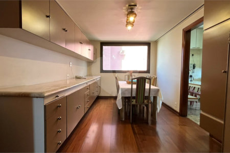 Apartamento à venda com 4 quartos, sendo 3 suítes, em Itaim Bibi, São Paulo, SP
