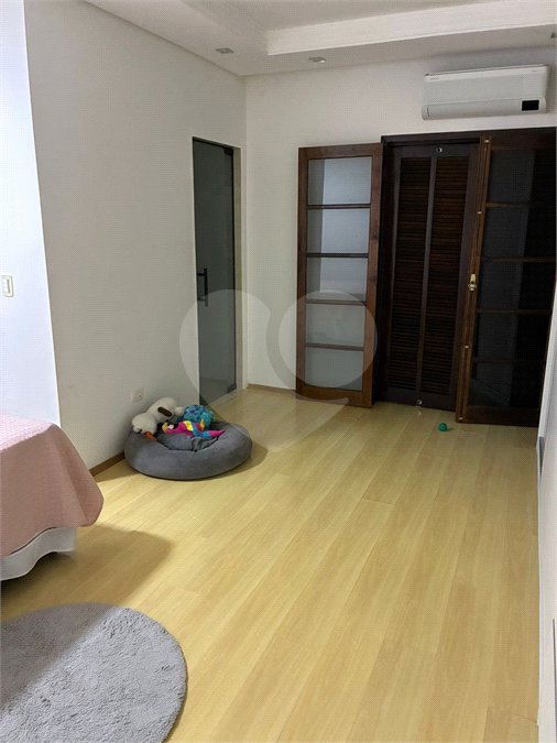 Sobrado à venda com 3 quartos em Montanhão, São Bernardo do Campo, SP