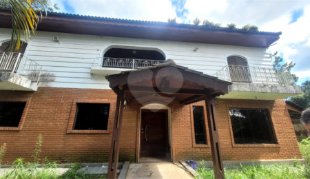 Casa à venda com 4 suítes no condomínio Alpes da Cantareira, Mairiporã - SP