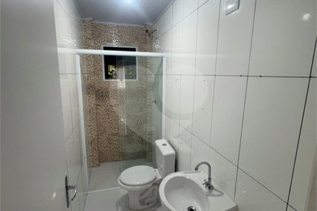 Casa à venda com 2 quartos no condomínio Carvalho Lagares, Poá - SP