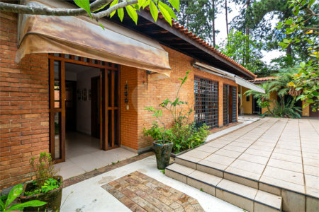 Casa à venda com 4 quartos, sendo 1 suíte, em Jardim Marajoara, São Paulo, SP