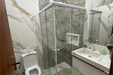 Sobrado à venda com 4 quartos, sendo 2 suítes, em Vila Medeiros, São Paulo, SP