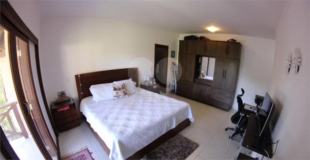 Casa à venda com 4 quartos, sendo 3 suítes, no condomínio Parque dos Manacas, Jundiaí - SP