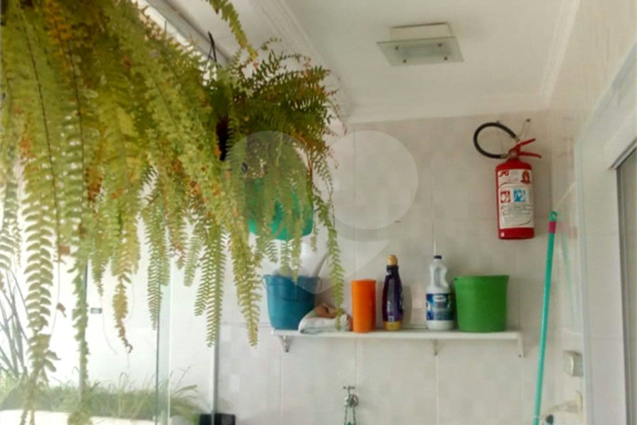 Sobrado à venda com 3 suítes em Itaquera, São Paulo, SP