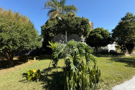 Casa Térrea à venda ou para alugar com 2 suítes em Alvinópolis, Atibaia, SP