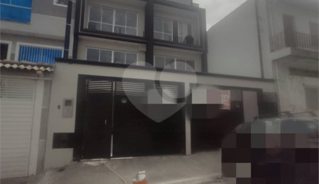 Sobrado à venda com 3 quartos, sendo 1 suíte, em Parada Inglesa, São Paulo, SP