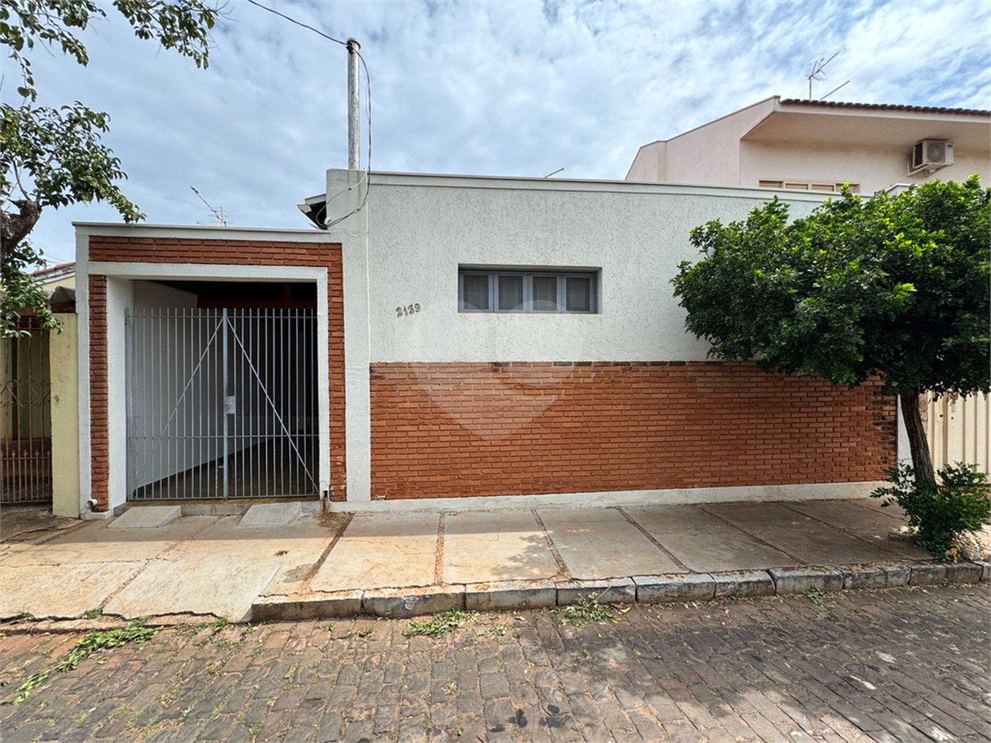 Casa à venda com 3 quartos, sendo 1 suíte, em Jardim Ártico, Araraquara, SP