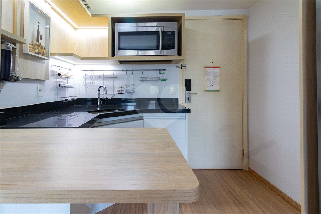 Flat à venda com 1 suíte em Indianópolis, São Paulo, SP