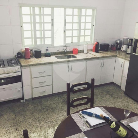 Sobrado à venda com 4 quartos, sendo 1 suíte, em Jardim Sarah, São Paulo, SP