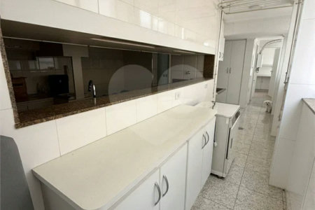 Triplex à venda ou para alugar com 3 suítes em Vila Suzana, São Paulo, SP