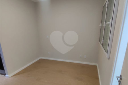 Apartamento à venda com 3 quartos, sendo 2 suítes,  em Jardim Arpoador, São Paulo, SP