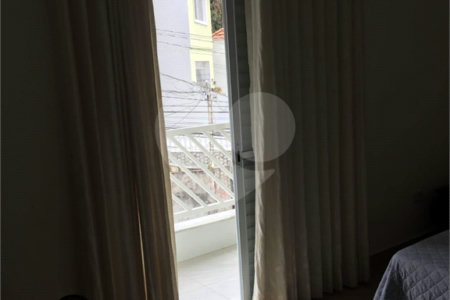 Sobrado à venda com 3 suítes em Vila Nivi, São Paulo, SP