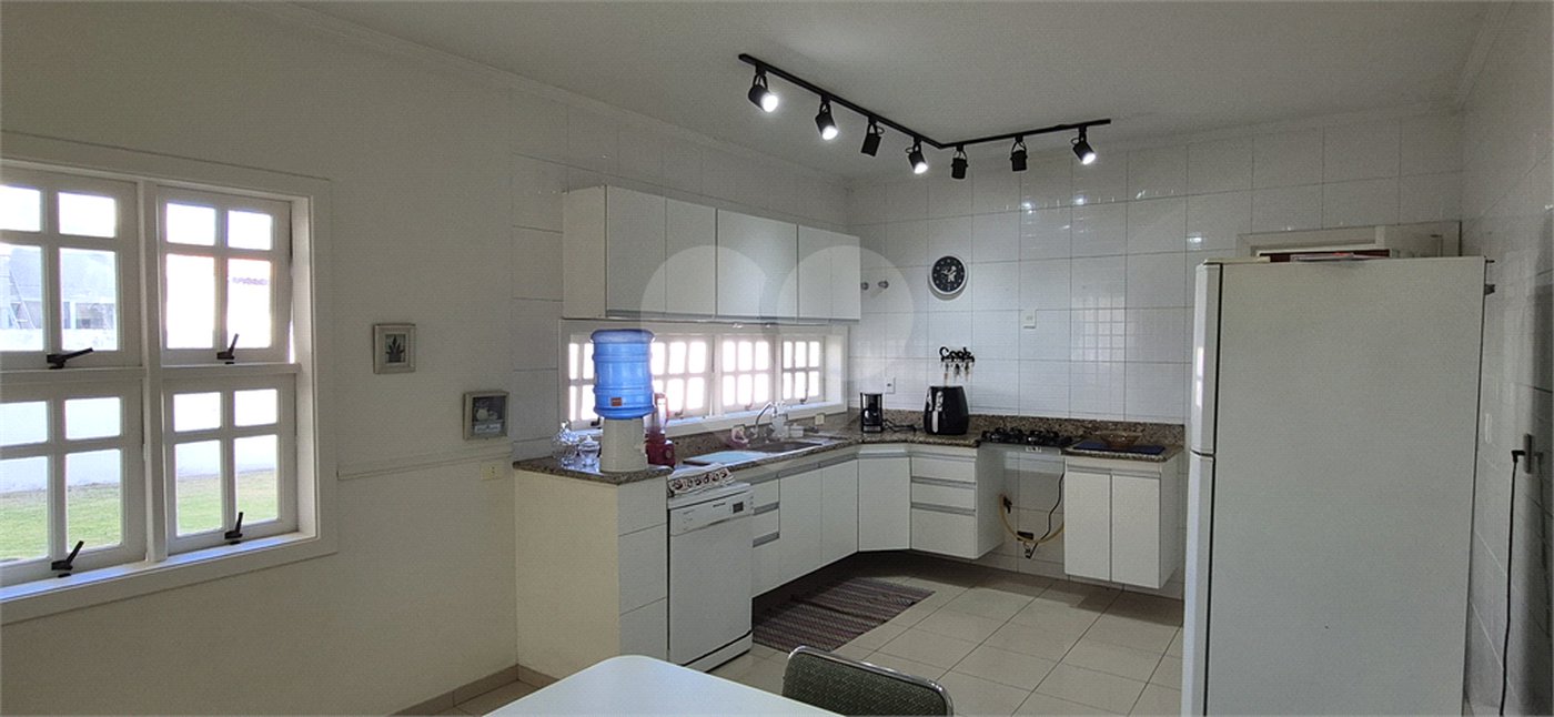 Casa à venda ou para alugar com 3 suítes no condomínio Jardim Theodora, Itu - SP