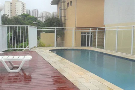 Casa à venda com 3 quartos, sendo 1 suíte,  no condomínio Jardim das Palmas, São Paulo - SP