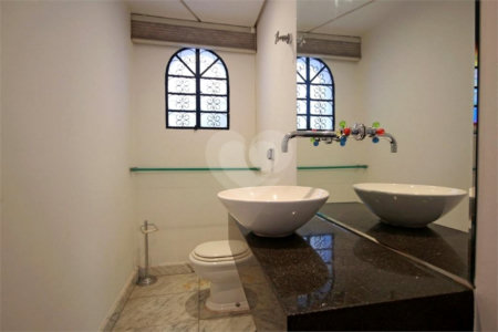 Casa à venda ou para alugar com 4 suítes em Jardim Panorama, São Paulo, SP