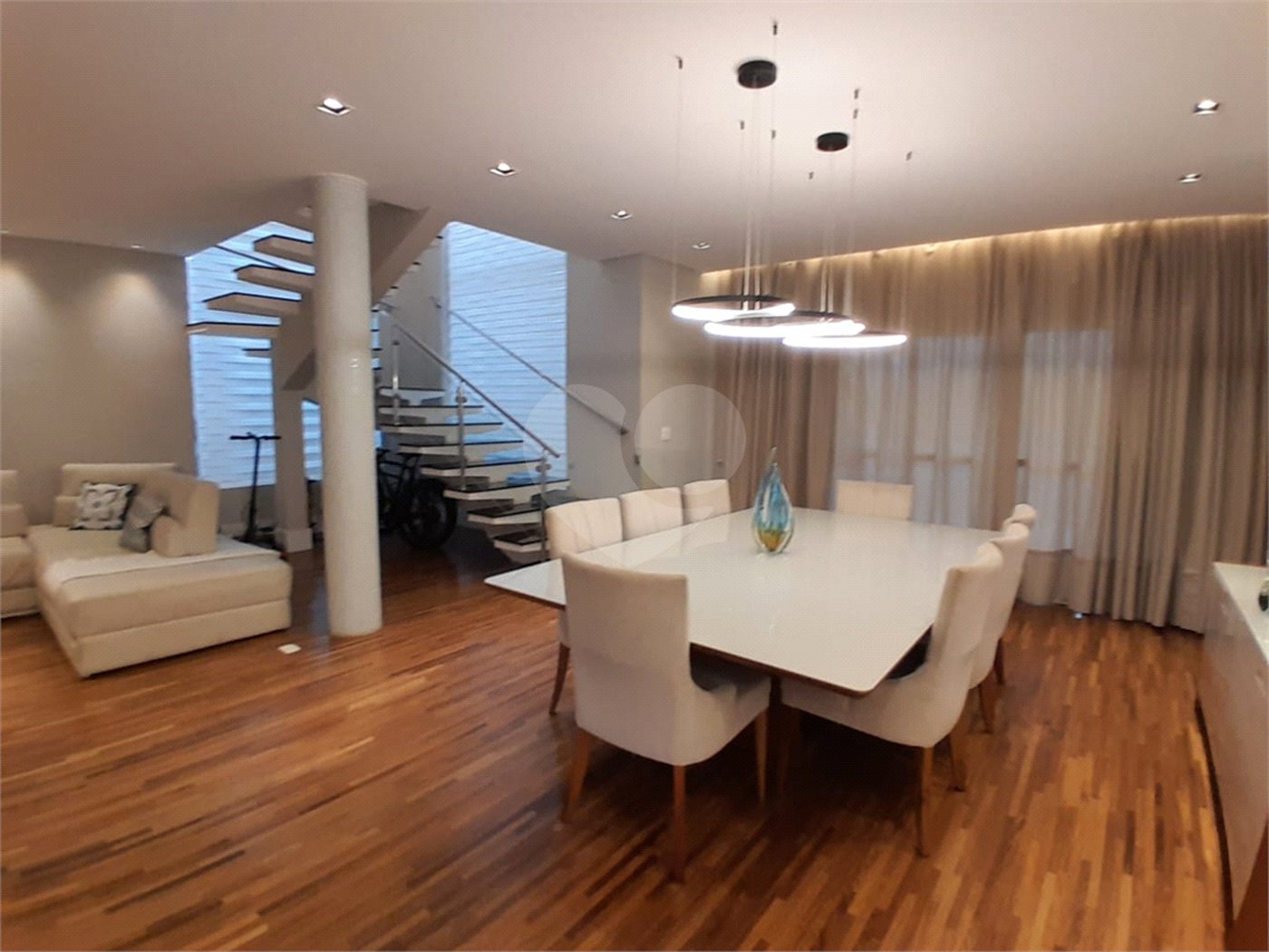 Casa à venda com 3 suítes no condomínio Suíça da Cantareira, Mairiporã - SP