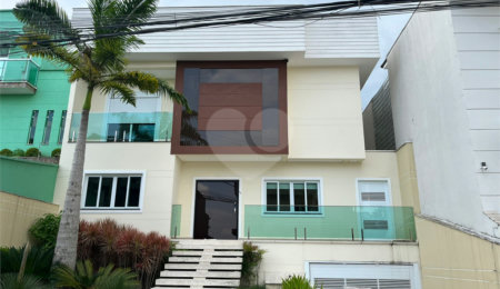 Casa à venda com 5 suítes no condomínio Mirante do Horto, São Paulo - SP