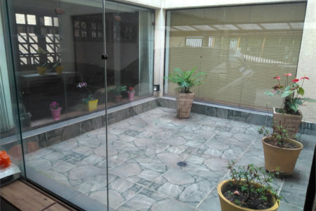 Casa à venda com 3 quartos, sendo 2 suítes,  em Vila Suissa, Mogi das Cruzes, SP