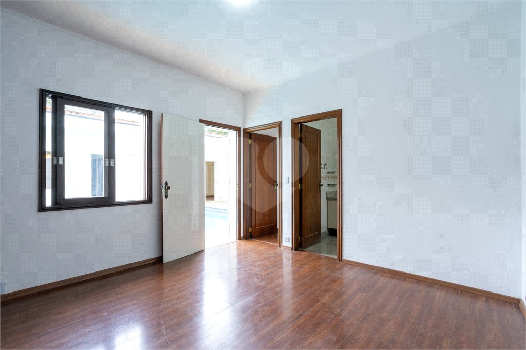 Casa Térrea à venda ou para alugar com 4 suítes em Jardim Marajoara, São Paulo, SP