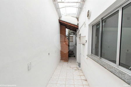 Casa à venda com 3 quartos, sendo 1 suíte,  em Vila Mariana, São Paulo, SP