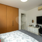 Casa à venda com 5 quartos, sendo 4 suítes, no condomínio Villa de Monterey, São Paulo - SP