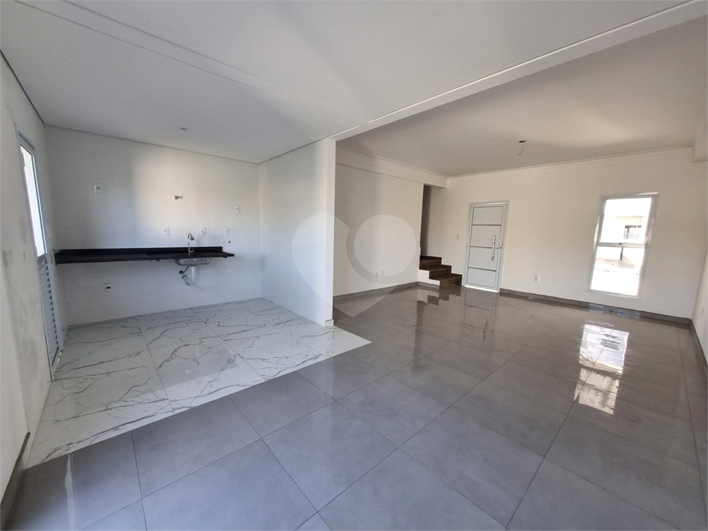 Casa à venda com 3 quartos, sendo 1 suíte, no condomínio Residencial Américo Figueiredo, Sorocaba - SP