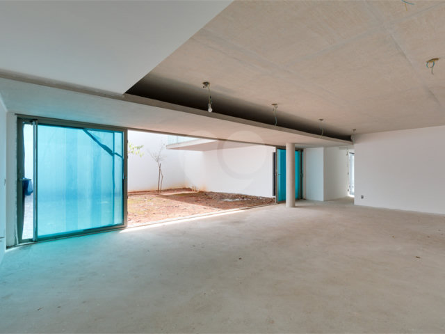 Casa à venda com 3 suítes no condomínio Residencial Heron 140, São Paulo - SP
