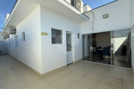 Casa à venda com 3 suítes no condomínio Campos do Conde I e II, Sorocaba - SP