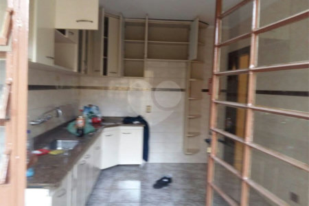 Casa à venda com 3 quartos, sendo 1 suíte, em Jardim Piqueroby, São Paulo, SP