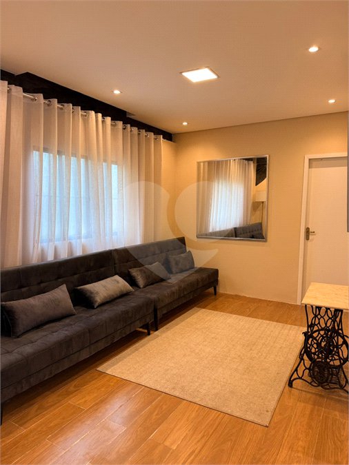 Casa à venda com 4 quartos, sendo 1 suíte,  no condomínio Alpes da Cantareira, Mairiporã - SP