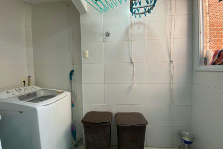 Casa com 2 dormitórios à venda, 127 m² por R$ 640.000,00 - Marapé - Santos/SP