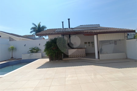 Casa à venda com 4 quartos, sendo 2 suítes, no condomínio Terras de Santa Adélia, Vargem Grande Paulista - SP