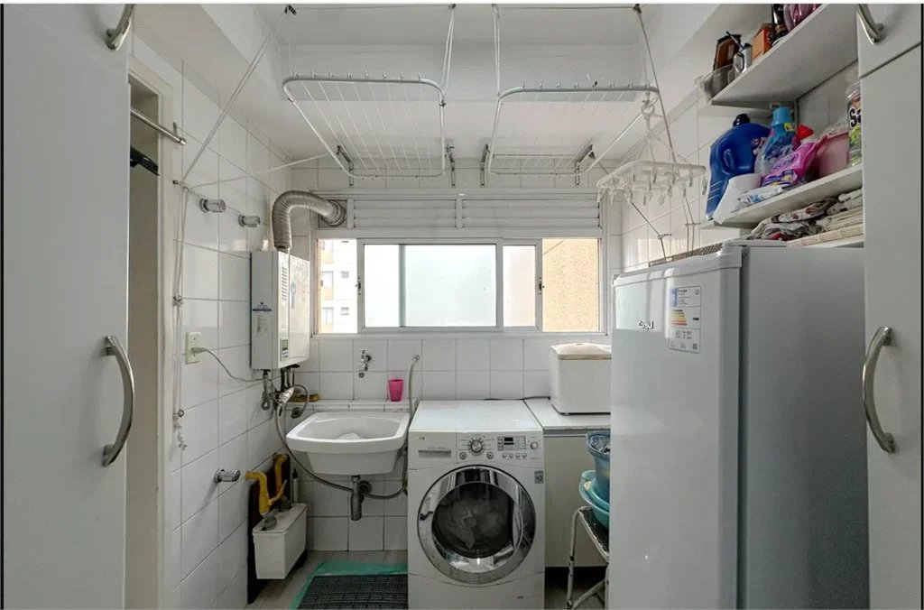 Apartamento à venda com 2 quartos, sendo 1 suíte, em Água Branca, São Paulo, SP