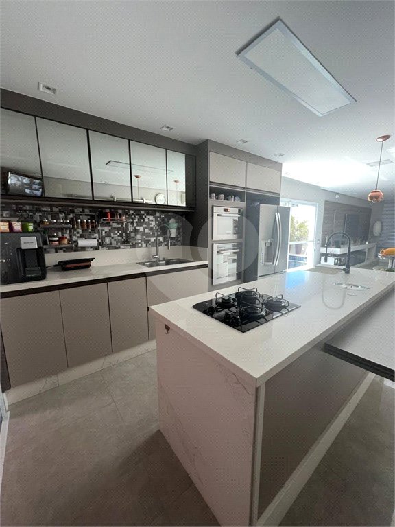 Casa à venda com 4 suítes no condomínio Residencial Jabuticabeiras, São Paulo - SP
