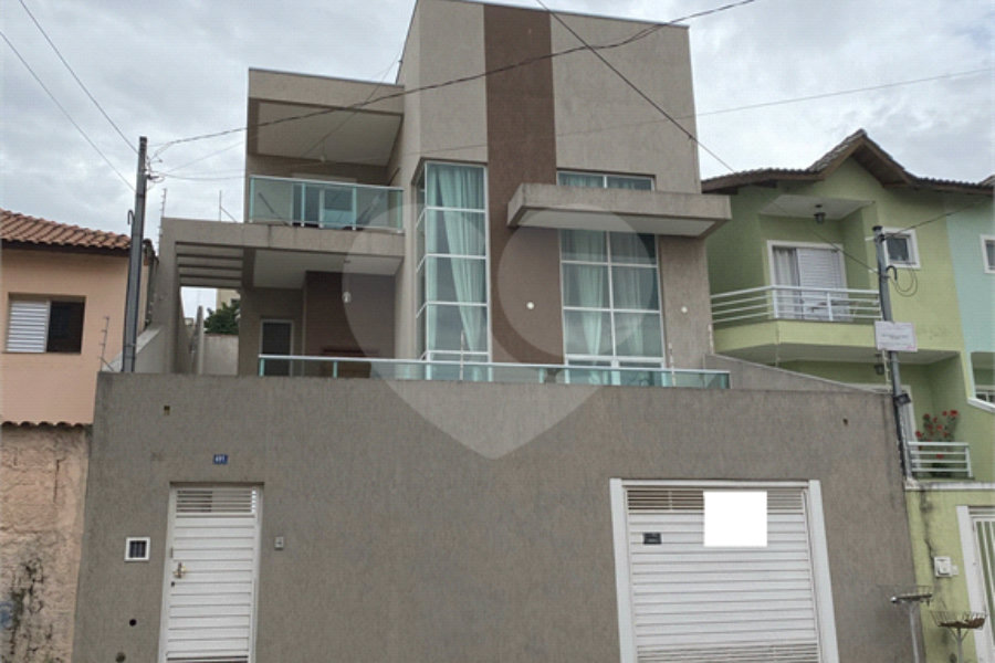 Sobrado à venda com 3 quartos, sendo 1 suíte,  em Jardim Vila Galvão, Guarulhos, SP