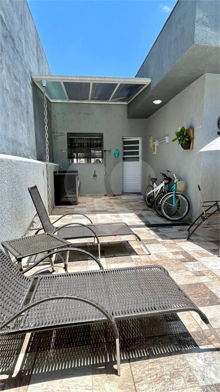 Casa Térrea à Venda com 3 dormitórios em Atibaia/SP