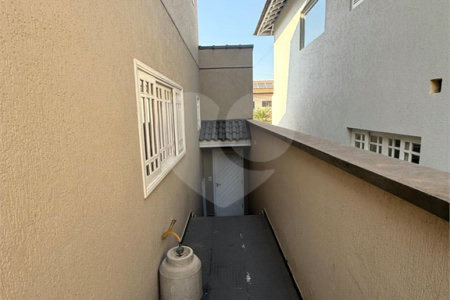 Casa à venda com 4 quartos, sendo 2 suítes,  no condomínio Arujá 5, Arujá - SP
